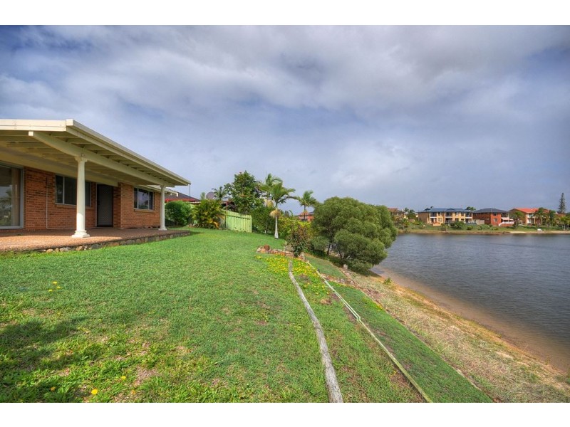 14 Spoonbill Court, Burleigh Waters QLD 4220