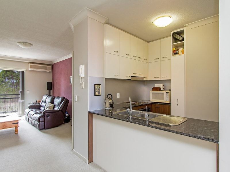 32/2 Geraldton Drive, Varsity Lakes QLD 4227