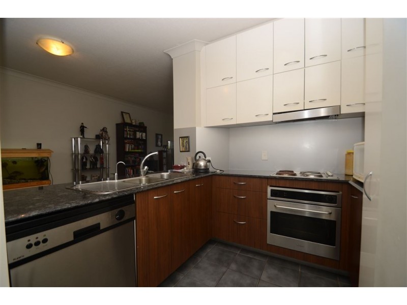 32/2 Geraldton Drive, Varsity Lakes QLD 4227