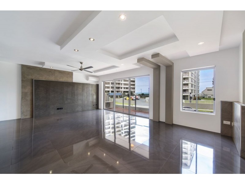 55 Old Burleigh Road, Surfers Paradise QLD 4217