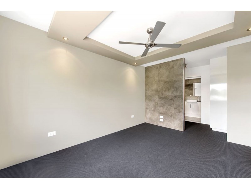 55 Old Burleigh Road, Surfers Paradise QLD 4217