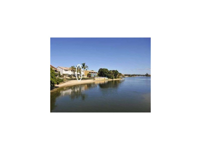 4 Orvieto Ave, Mermaid Waters QLD 4218