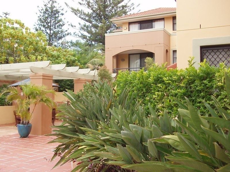 40 Ventura Road, Mermaid Beach QLD 4218