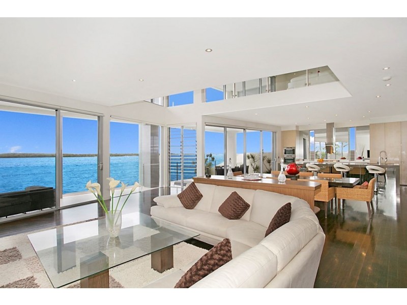 13 Parklane Terrace, Sovereign Islands QLD 4216