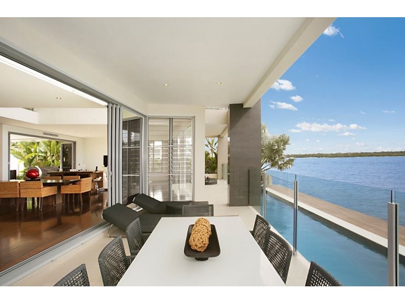 13 Parklane Terrace, Sovereign Islands QLD 4216