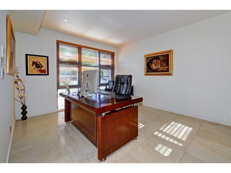 13 Parklane Terrace, Sovereign Islands QLD 4216