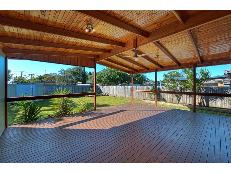 15 Nambur Street, Runaway Bay QLD 4216