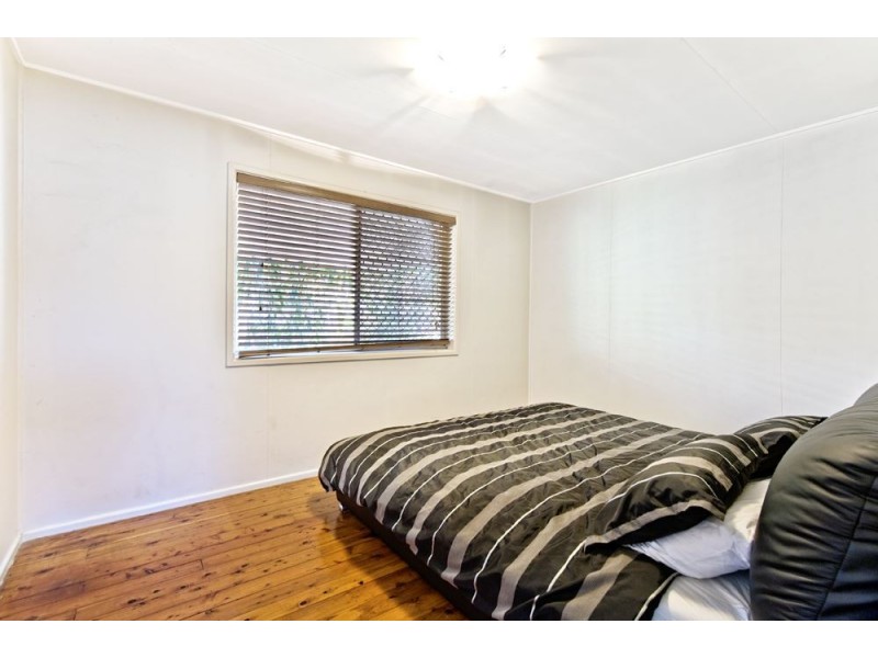 15 Nambur Street, Runaway Bay QLD 4216