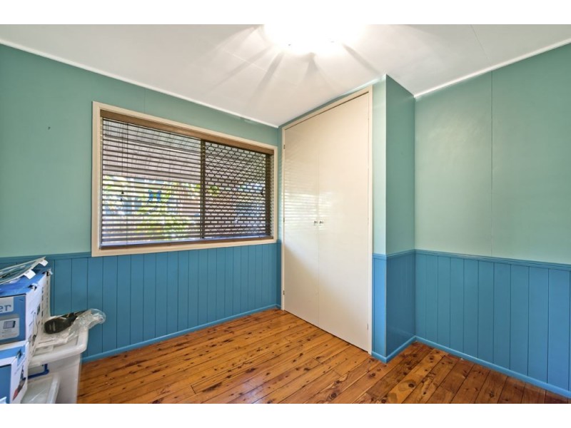 15 Nambur Street, Runaway Bay QLD 4216