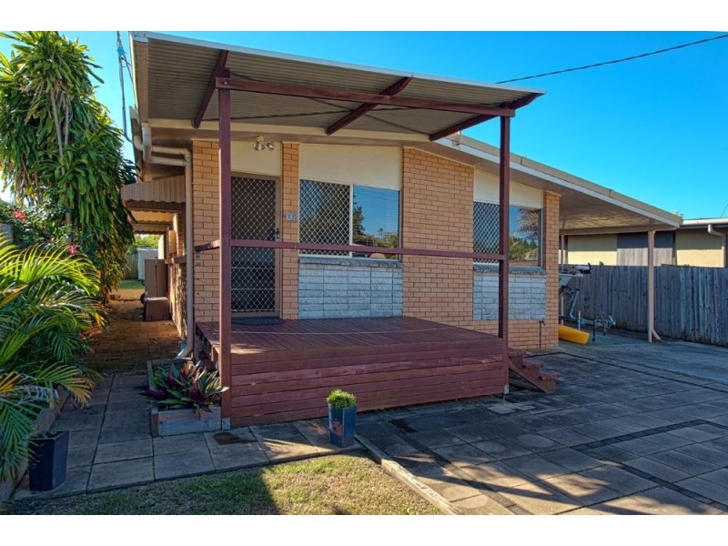 15 Nambur Street, Runaway Bay QLD 4216