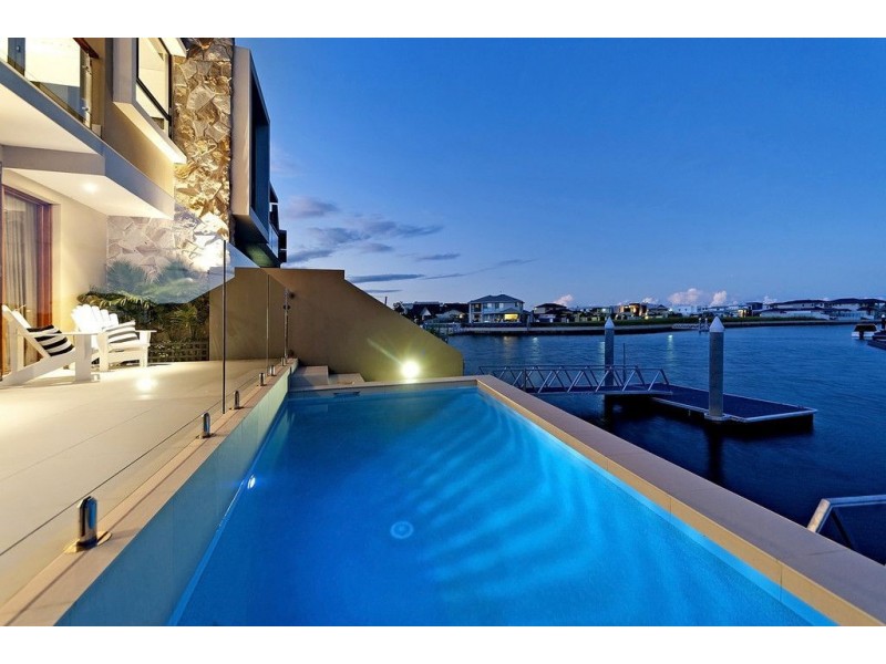 2/43 Compass Drive, Biggera Waters QLD 4216