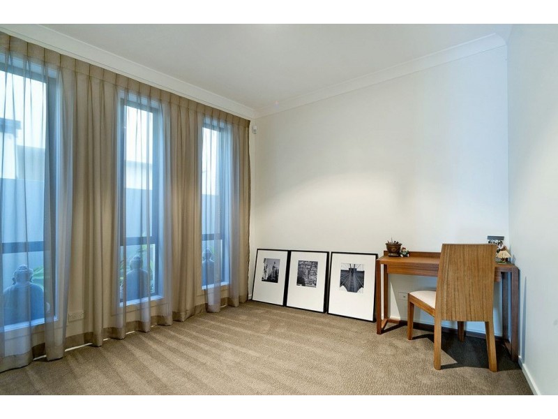 2/43 Compass Drive, Biggera Waters QLD 4216