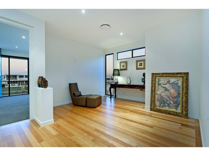 2/43 Compass Drive, Biggera Waters QLD 4216