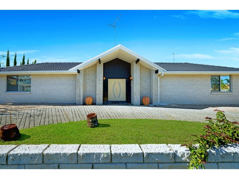 1 Cabana Boul (403 Benowa Rd), Benowa Waters QLD 4217