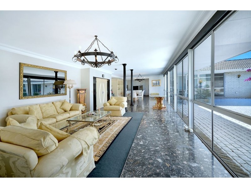 1 Cabana Boul (403 Benowa Rd), Benowa Waters QLD 4217