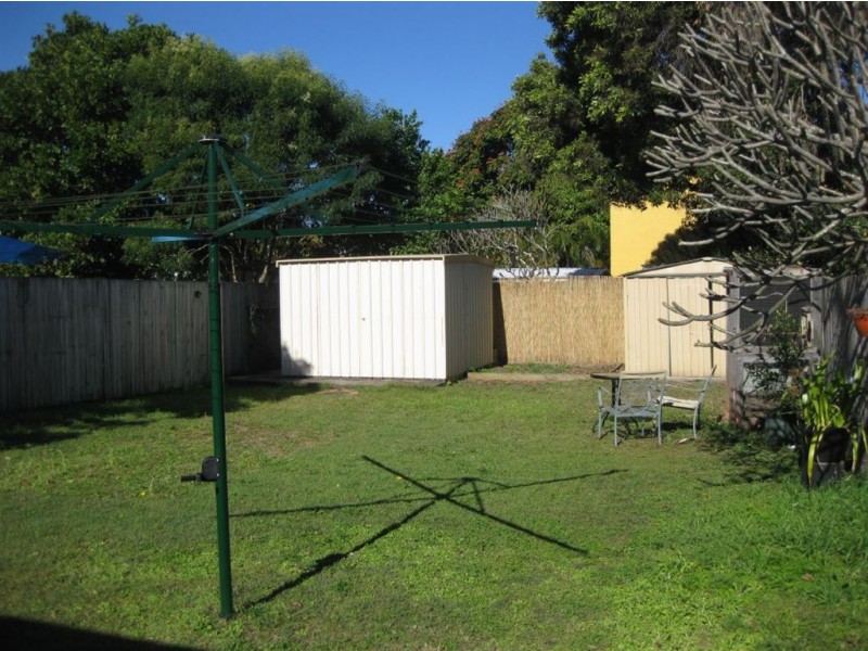 36 Dawn Parade, Miami QLD 4220