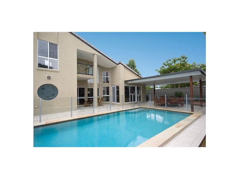 9 Montebello Court, Mermaid Waters QLD 4218