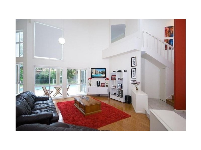 9 Montebello Court, Mermaid Waters QLD 4218