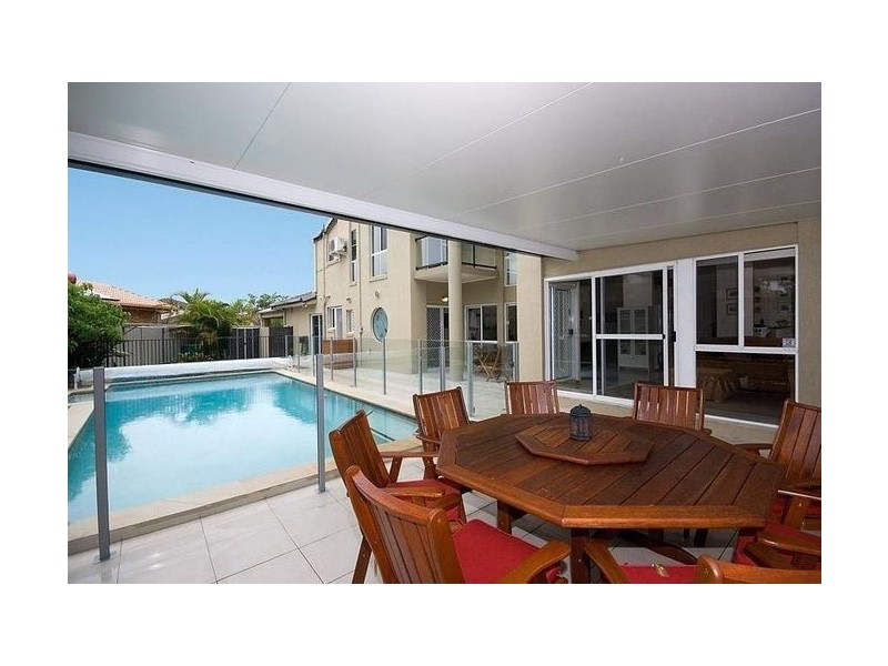 9 Montebello Court, Mermaid Waters QLD 4218