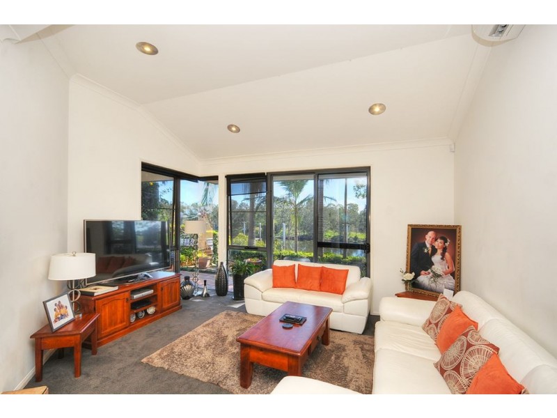 125 Santa Cruz Boulevard, Clear Island Waters QLD 4226