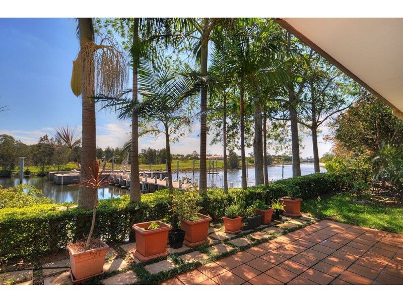 125 Santa Cruz Boulevard, Clear Island Waters QLD 4226