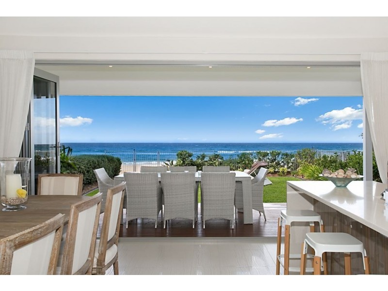 67 Jefferson Lane, Palm Beach QLD 4221