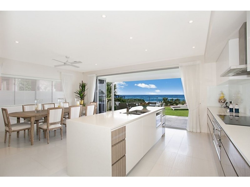 67 Jefferson Lane, Palm Beach QLD 4221