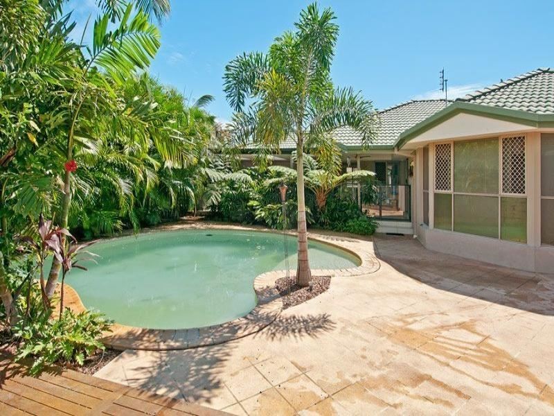 Broadbeach Waters QLD 4218