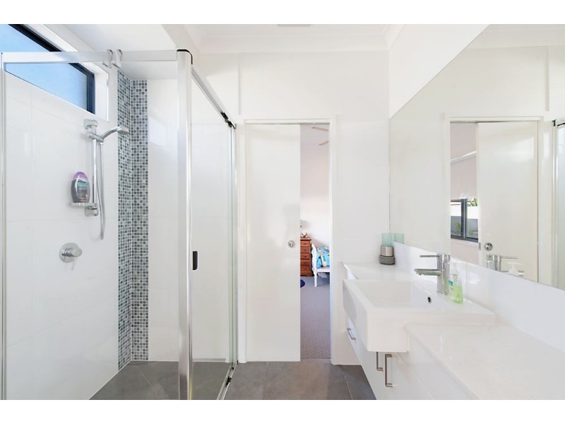 9 Rhodium Crescent, Hope Island QLD 4212