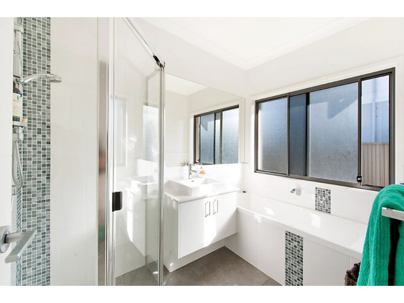 9 Rhodium Crescent, Hope Island QLD 4212