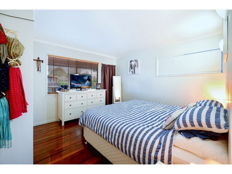 19 Scoter Avenue, Paradise Point QLD 4216