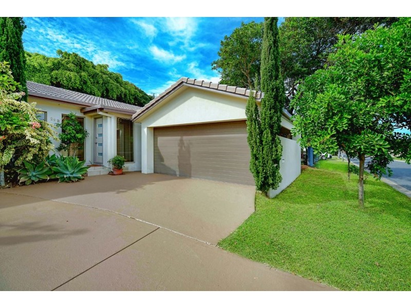 29B Avanti Street, Mermaid Waters QLD 4218