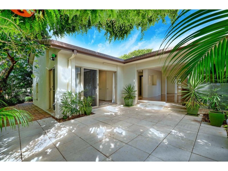 29B Avanti Street, Mermaid Waters QLD 4218