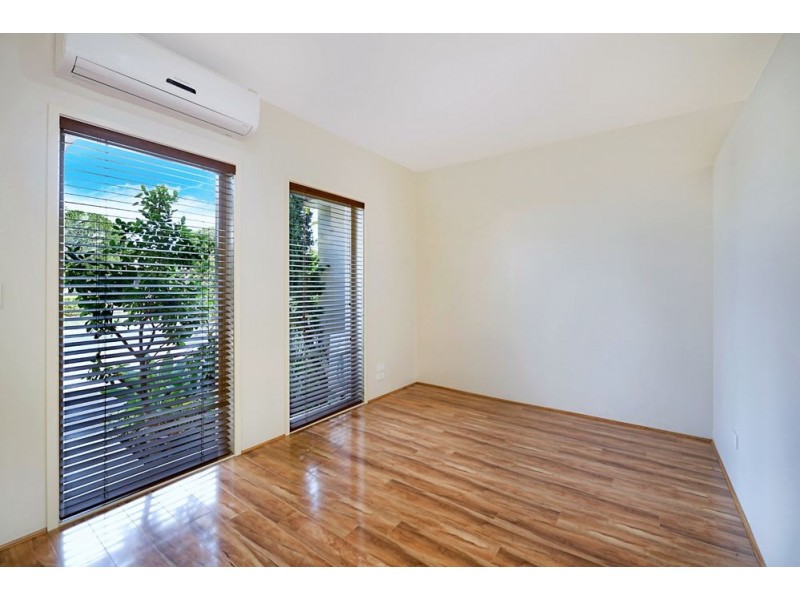 29B Avanti Street, Mermaid Waters QLD 4218