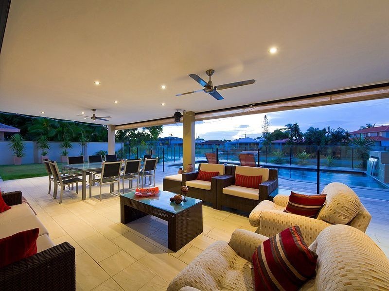 13 Maureen Ct, Broadbeach Waters QLD 4218