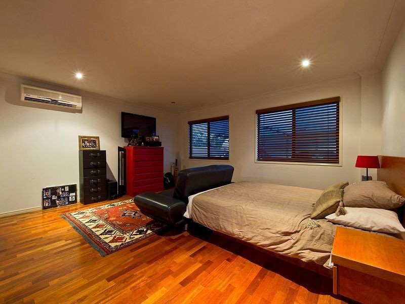 13 Maureen Ct, Broadbeach Waters QLD 4218