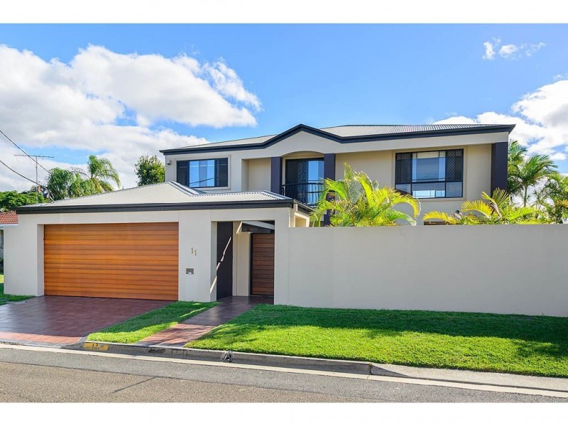 11 Summerland Key, Broadbeach Waters QLD 4218