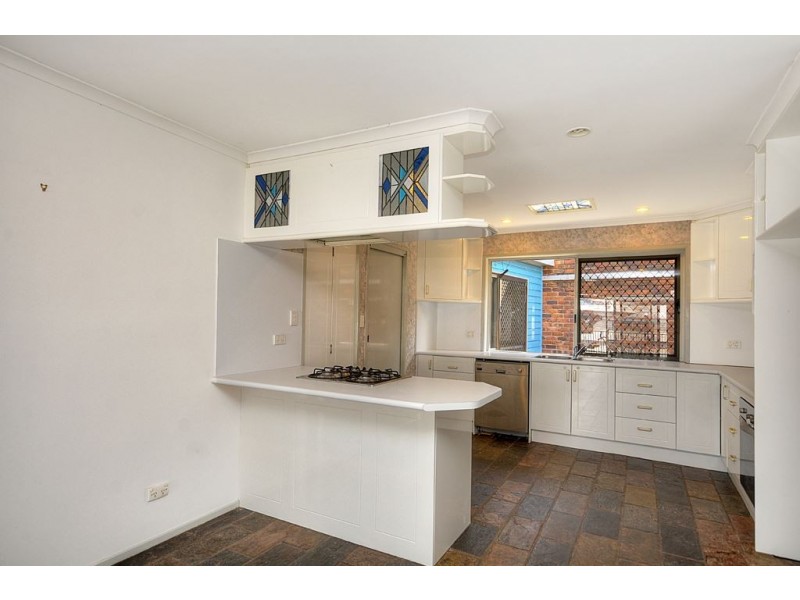 6 Sepik Place, Runaway Bay QLD 4216