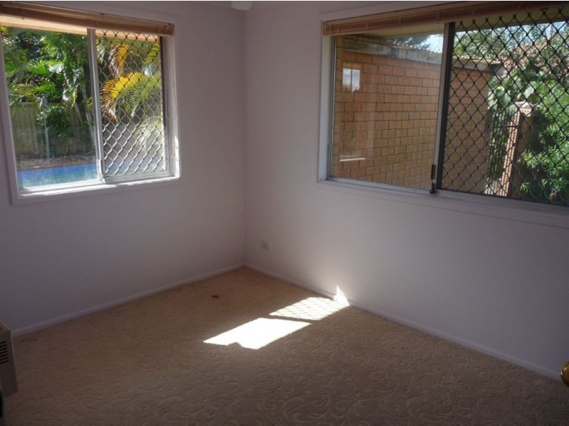 39 Gretel Drive, Mermaid Waters QLD 4218