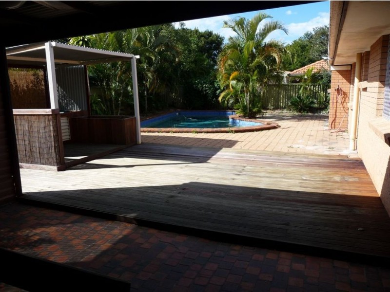 39 Gretel Drive, Mermaid Waters QLD 4218