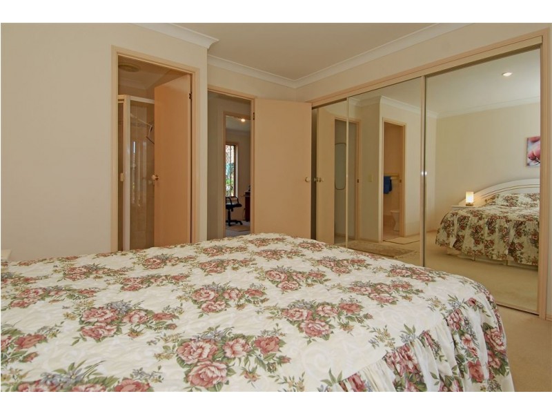 1/7 Swinburne Street, Varsity Lakes QLD 4227