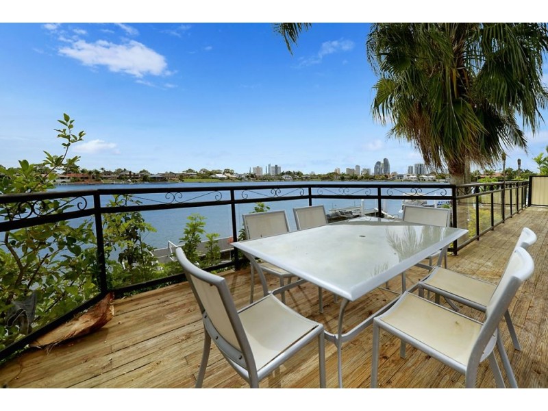 53 Intrepid Drive, Mermaid Waters QLD 4218