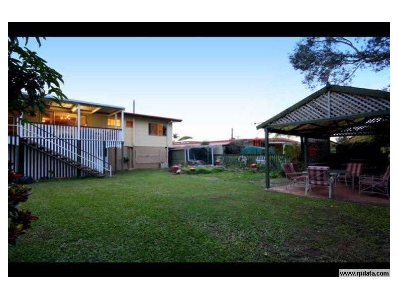 7 Clinton Av, Burleigh Waters QLD 4220