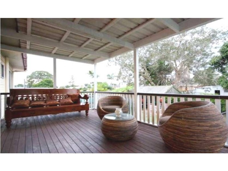 7 Clinton Av, Burleigh Waters QLD 4220