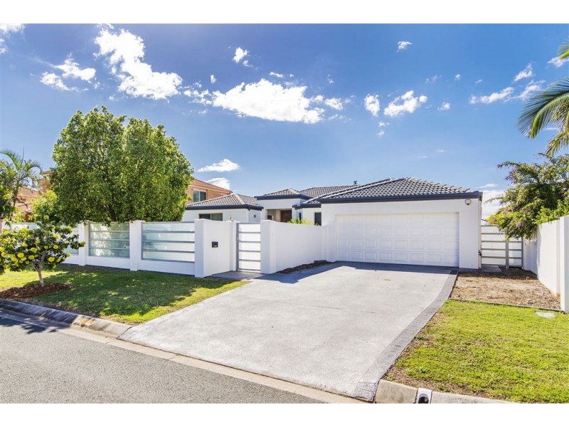 16 Arbuthnot Parade, Benowa Waters QLD 4217