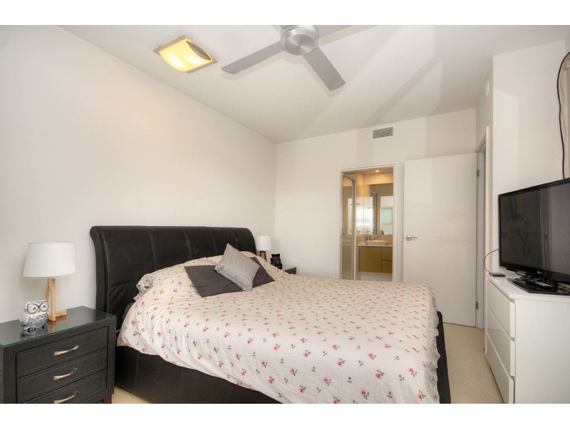 3066/3029 The Boulevard, Carrara QLD 4211
