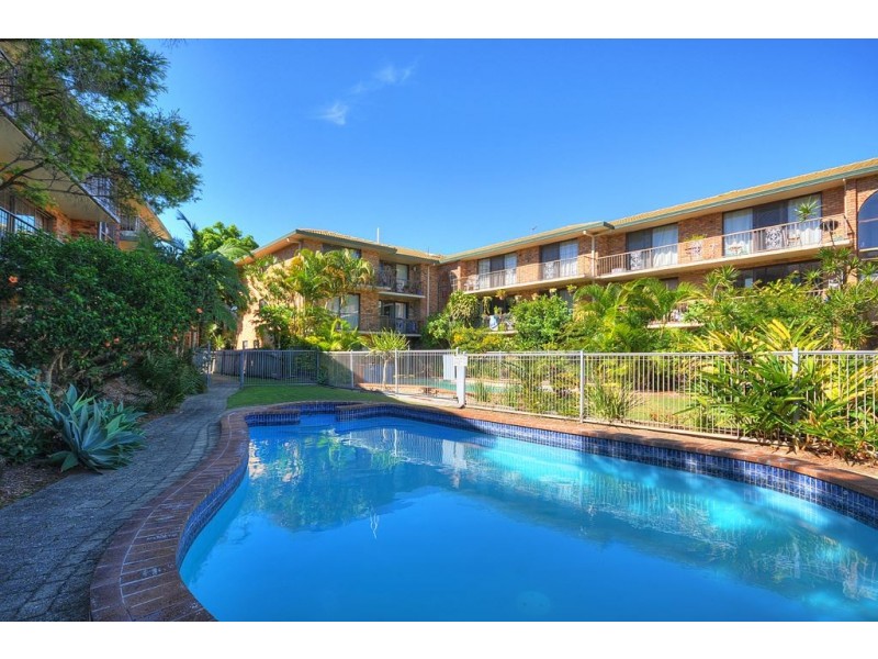 2/14 Duet Drive, Mermaid Waters QLD 4218