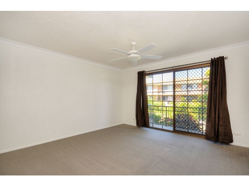 2/14 Duet Drive, Mermaid Waters QLD 4218