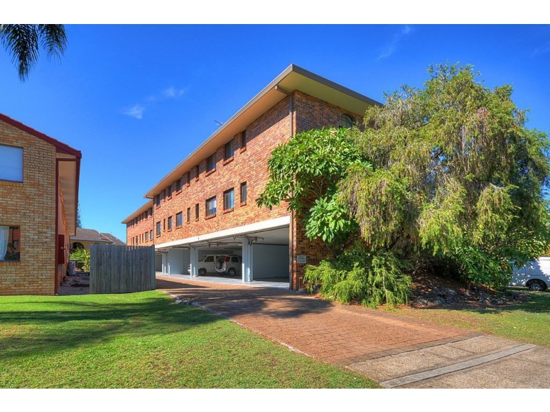 2/14 Duet Drive, Mermaid Waters QLD 4218