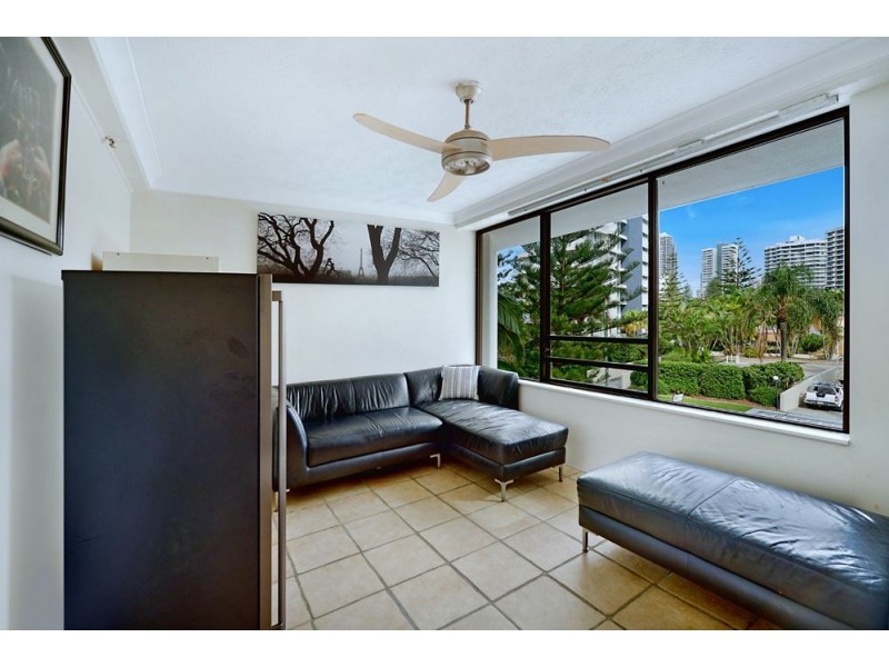 5 Enderley Avenue, Surfers Paradise QLD 4217